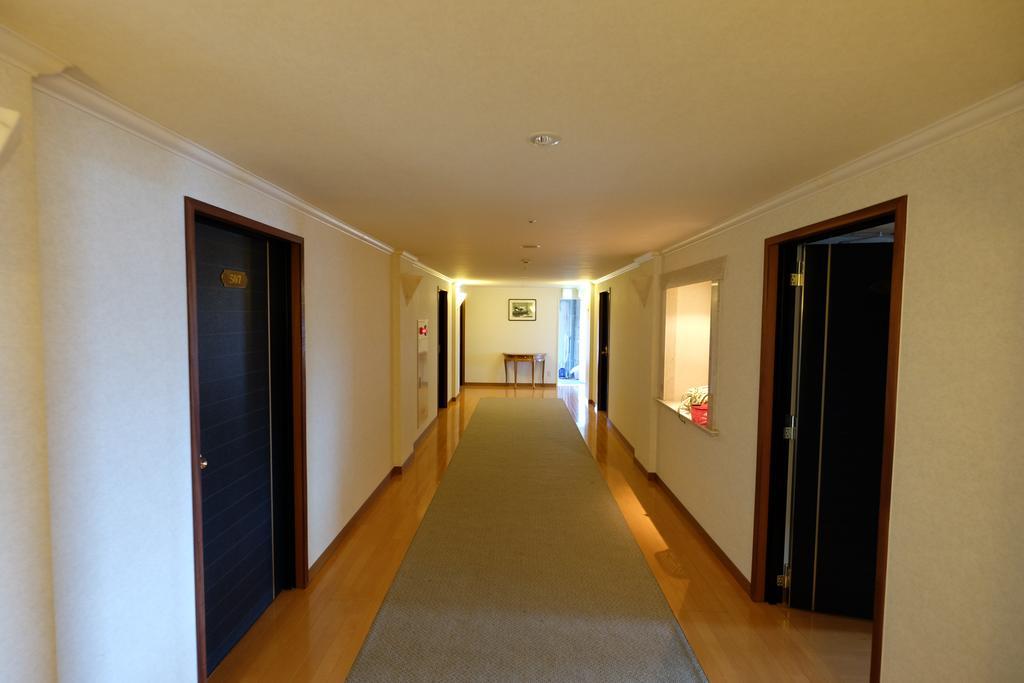 Station Hotel Au Цу Екстер'єр фото